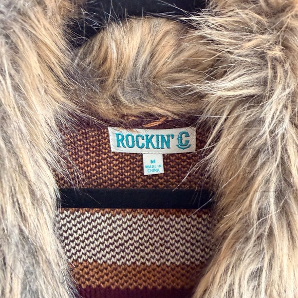 Aztec Patterned Brown Sweater with Faux Fur Collar - Picture 2 of 7